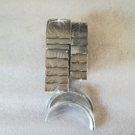 Isuzu 4BA1 4BB1 4BC1 C330のクランク軸主要な忍耐STD/0.25/0.50/1.0のための棒軸受けを騙して下さい