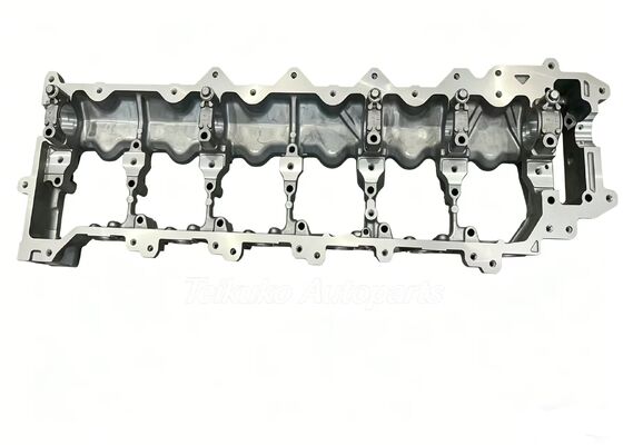 部品番号 11103-E0230 鋳造型 1 部分のカムシャフトハウジング エンジン効率を最適化した自動車エンジン部品